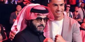 أخبار الرياضة - بالفيديو.. شاهد لحظات حماسية بين رونالدو وتركي آل الشيخ في نزال "UFC" - عرب بريس