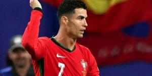 سبب غريب وراء رفض آينتراخت فرانكفورت ضم كريستيانو رونالدو في 2022 - عرب بريس