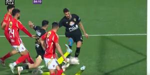 الدوري المصري الممتاز: محمود بنتايج يسجل هدف التعادل لنادي الزمالك في مرمى الأهلي في الدقيقة 83 - عرب بريس