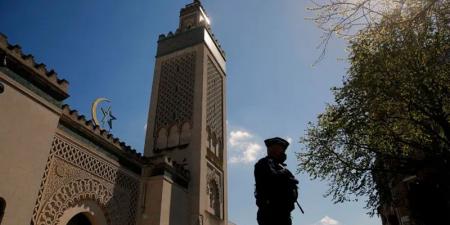 مسجد باريس الكبير يعتمد دعاء لفرنسا بعد خطبة الجمعة - عرب بريس