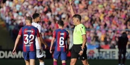 الحكم مانزانو في "الكلاسيكو".. برشلونة لا يفوز - عرب بريس