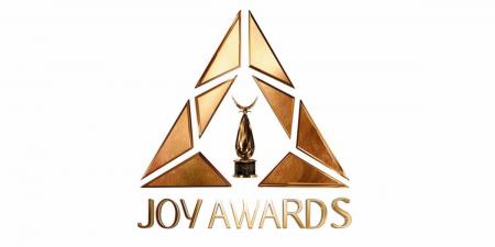 12:47
المشاهير العرب

Joy Awards بنسخته الخامسة يحتفي بأهل السينما والدراما والموسيقى إلى جانب الرياضة والمؤثرين العرب من قلب الرياض - عرب بريس