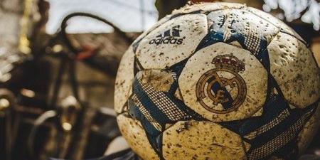 ريال مدريد يدرس الإطاحة بأحد اللاعبين بسبب ألفونسو ديفيز - عرب بريس