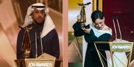 الدوسري وهتان سيف يتوجان بجائزة "الرياضي المفضل" في حفل "joy awards" - عرب بريس