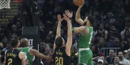 NBA: بوسطن سيلتيكس يلحق الهزيمة العاشرة بكليفلاند - عرب بريس