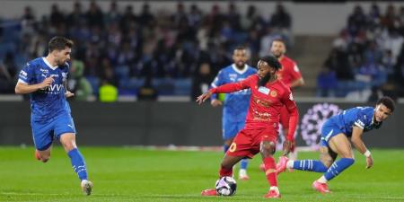 الاتحاد يخطف الصدارة: الهلال يتعادل أمام ضمك (2/2) في دوري روشن السعودي.. وضمك يواصل انتصاراته بالفوز على الأخدود بثنائية نظيفة - عرب بريس