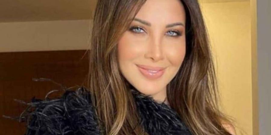 نانسي عجرم تتسلم جائزتها من "بيلبورد عربية" في الرياض - عرب بريس