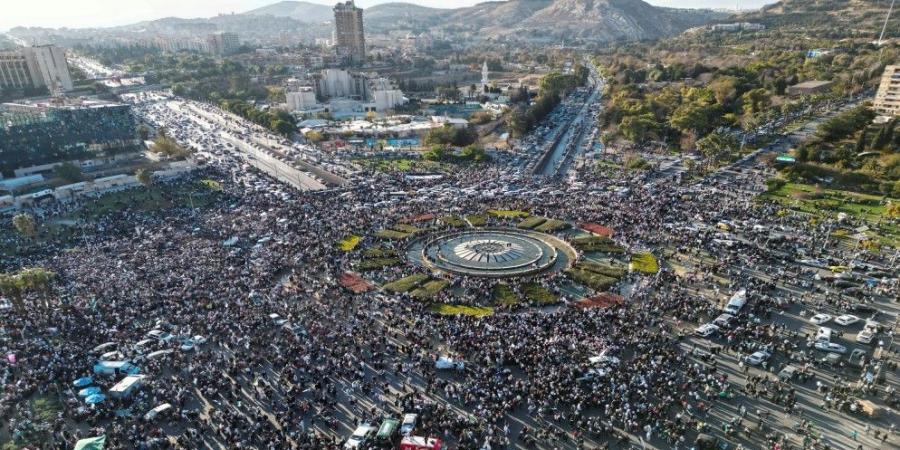 وول ستريت جورنال: واشنطن ستخفف القيود على المساعدات إلى دمشق - عرب بريس