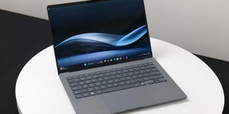 ASUS تكشف عن جهاز Zenbook A14 منافسًا قويًا لجهاز MacBook Air #CES2025 - عرب بريس