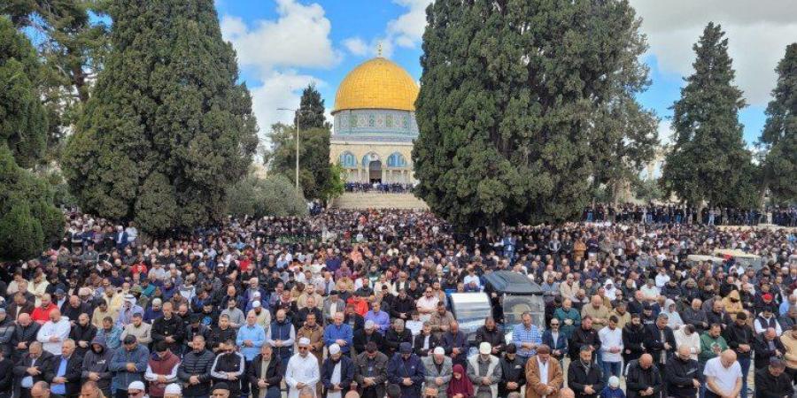 أخبار الرياضة - نحو 60 ألف فلسطيني يؤدون صلاة الجمعة في المسجد الأقصى - عرب بريس