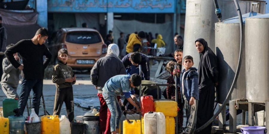 القاهرة الإخبارية: اصطفاف شاحنات المساعدات بالعريش استعدادا لدخولها غزة - عرب بريس