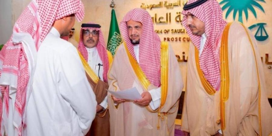 النائب العام يتفقد سير العمل في نيابة منطقة جازان ويلتقي بالمراجعين - عرب بريس