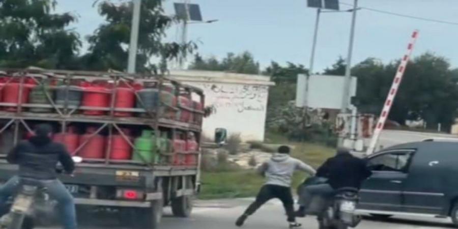 سوسة :بطاقة ايداع بالسجن في حق مواطن عمد الى اعتراض طريق شاحنة محملة بالغاز المنزلي - عرب بريس