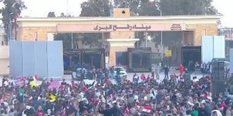 قيادية فلسطينية: نحيى جماهير الشعب المصرى الزاحفة لمعبر رفح رفضاً للتهجير - عرب بريس