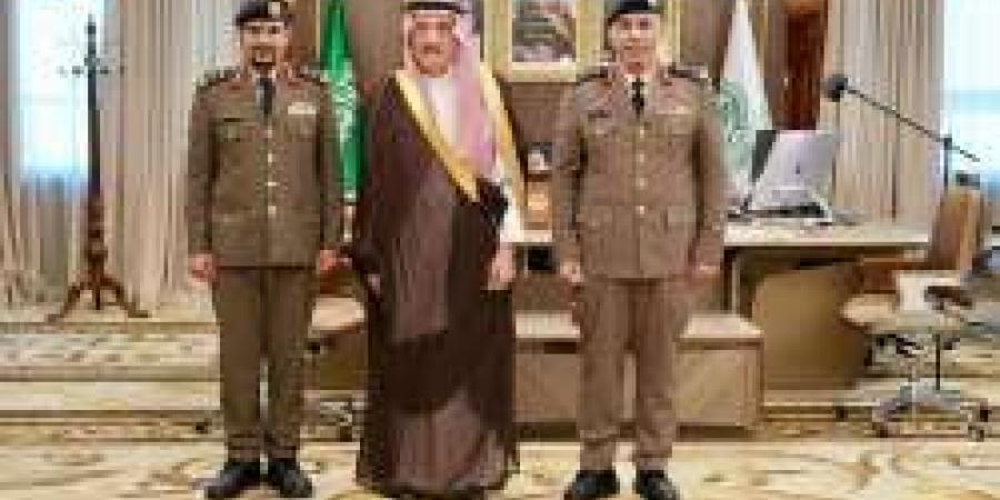 شاهد.. أمير جازان يرحب بالمدير الجديد للدفاع المدني ويثني على إنجازات سلفه - عرب بريس