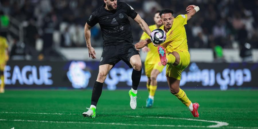 دوري روشن السعودي: القادسية ينتصر على الشباب (2/3) والتعادل السلبي يحسم مواجهة ضمك والأخدود - عرب بريس