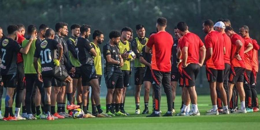 أبو علي وجراديشار في الهجوم.. تشكيل الأهلي أمام الزمالك - عرب بريس