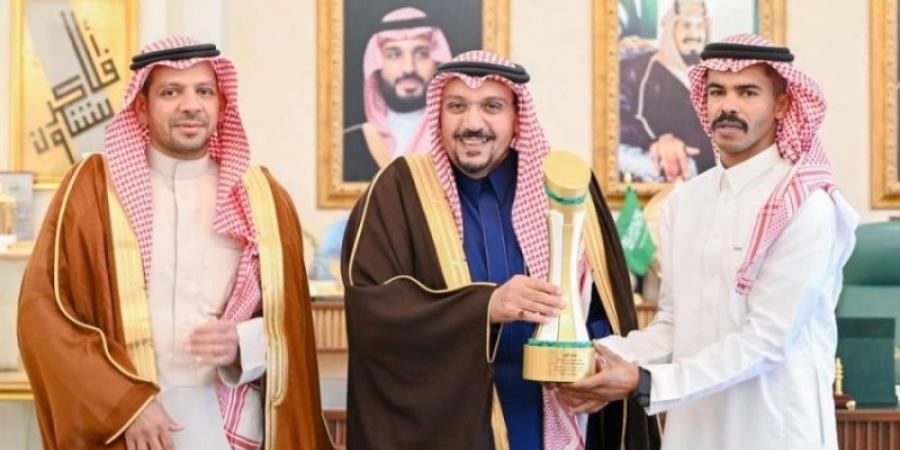 أمير القصيم يستقبل الفارس محمد الدهام ويشيد بإنجازه في تحدي الخيالة العالمي بكأس السعودية - عرب بريس